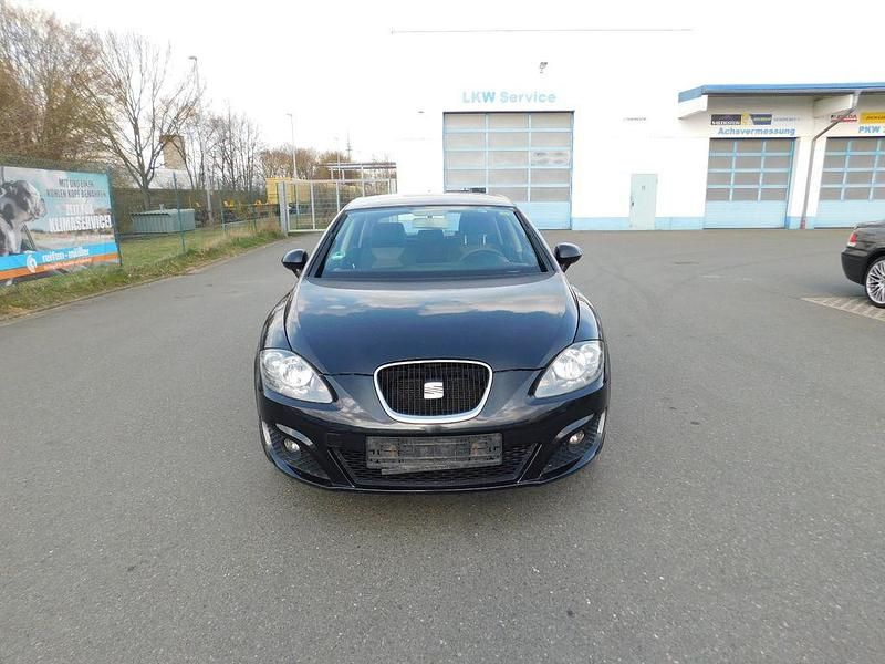 Second-hand Seat Leon Reference 102 CP (75 kW) 2010 Negru Hatchback