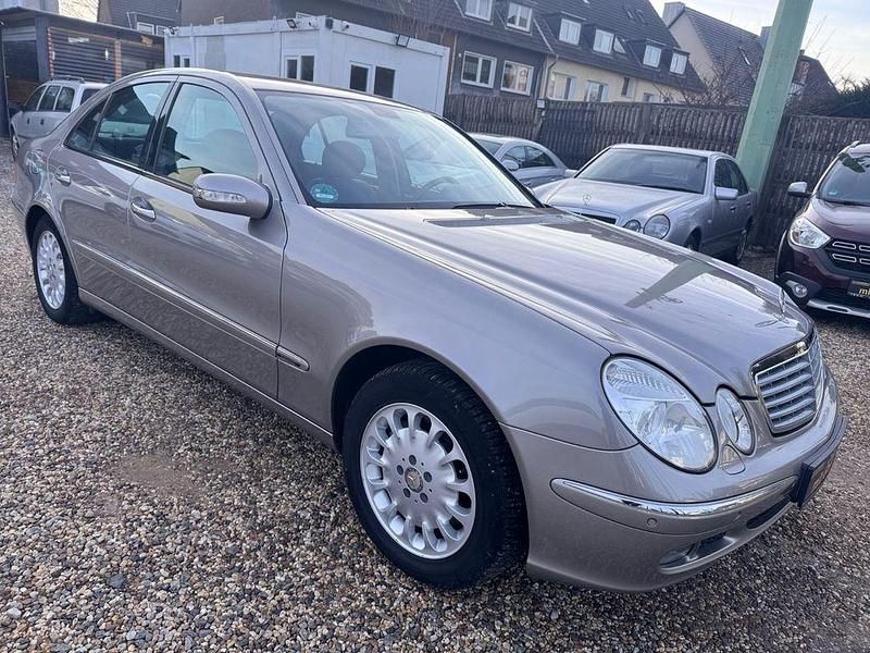 Gebraucht Mercedes E350 272 PS (200 kW) 2006 Silber Limousine