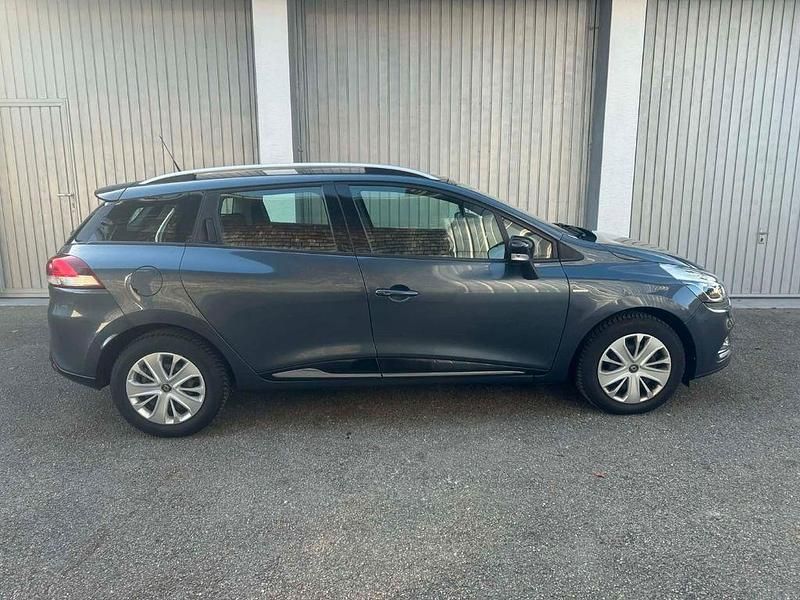 Gebraucht Renault Clio IV LIMITED 73 PS (53 kW) 2018 Blau Limousine
