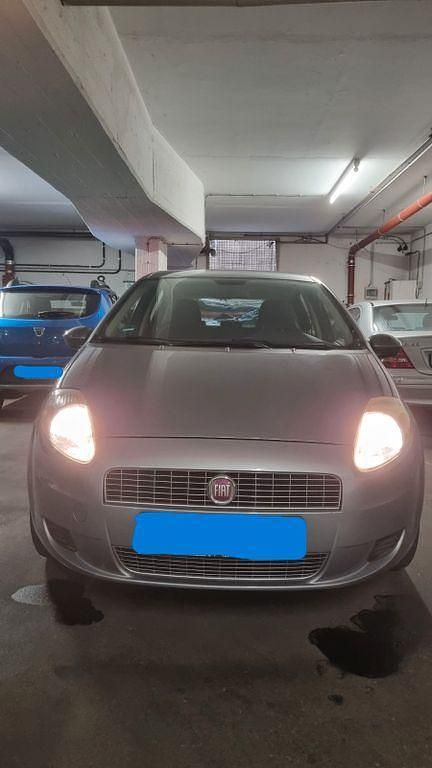 Grau Gebraucht 2009 Fiat Punto Active Kleinwagen | 1.800 € (Guter Preis) - Bild 1/4