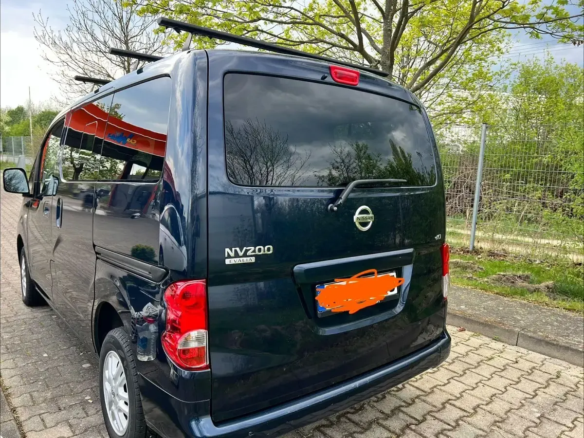 Gebraucht Nissan Evalia Tekna 110 PS (80 kW) 2015 Blau Van / Kleinbus
