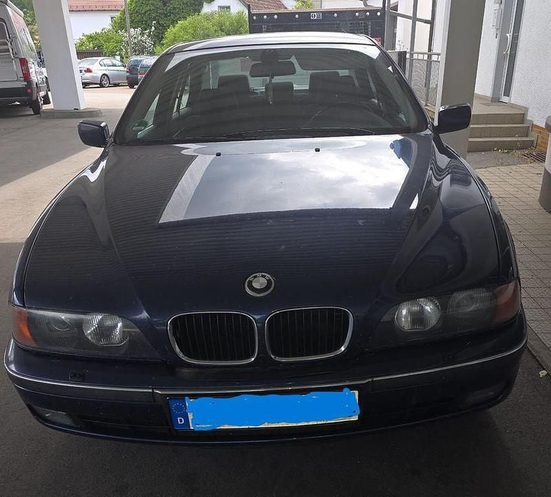 Blau Gebraucht 2000 BMW 520 Limousine | 1.800 € (Guter Preis) - Bild 1/4