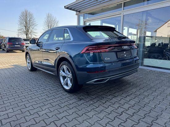 Gebraucht Audi Q8 Performance 286 PS (210 kW) 2019 Galaxisblau (metallic) SUV