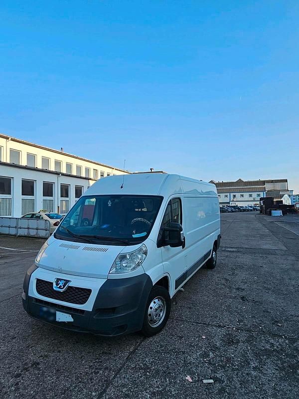 Gebraucht Peugeot Boxer 110 PS (80 kW) 2011 Weiß Van