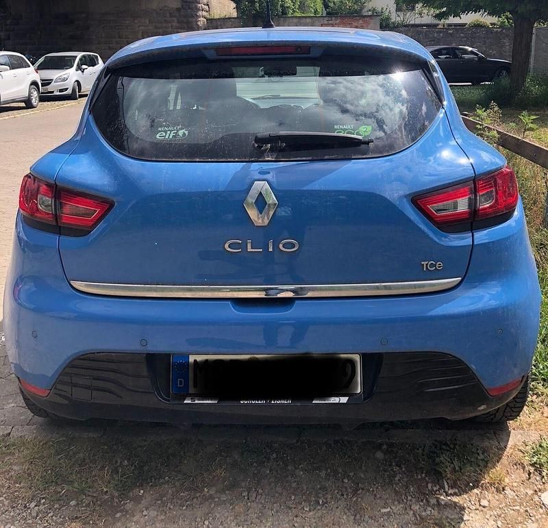 Gebraucht Renault Clio IV Initiale Paris 90 PS (66 kW) 2014 Blau Limousine
