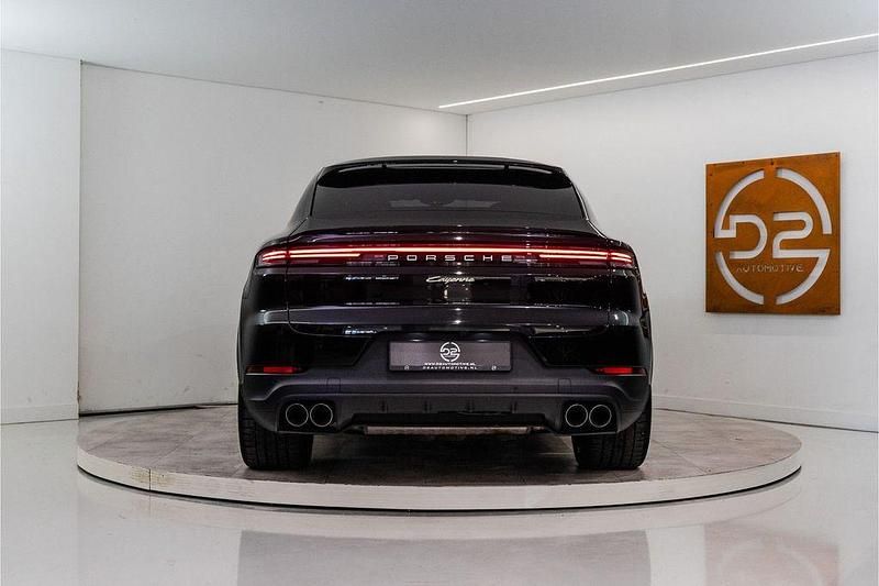 Gebraucht Porsche Cayenne 462 PS (339 kW) 2024 Schwarz SUV