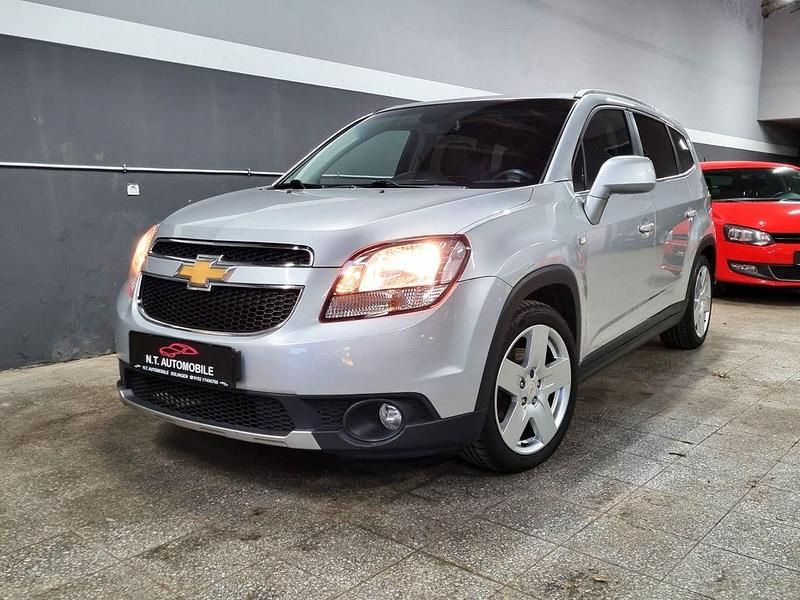 Silber Gebraucht 2014 Chevrolet Orlando Van / Kleinbus | 5.900 € (Guter Preis) - Bild 1/4