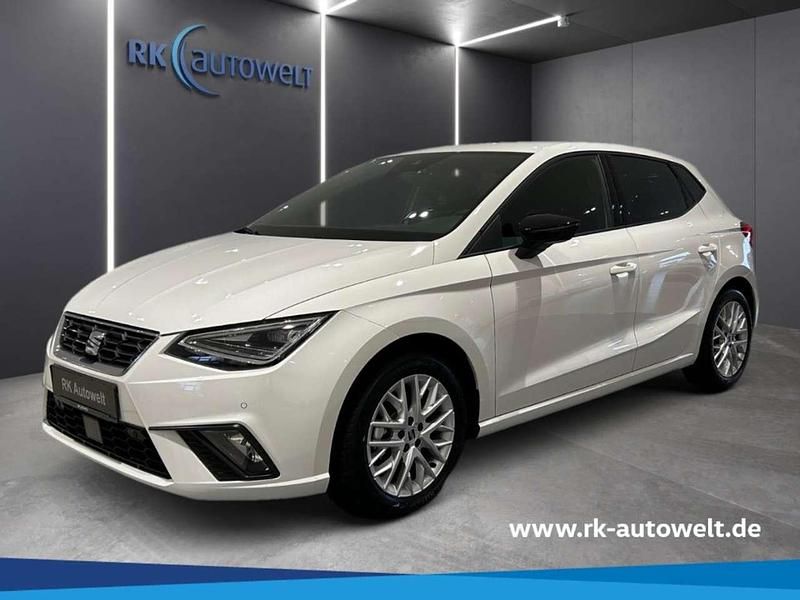Candy weiss Gebraucht 2024 Seat Ibiza Beats Limousine | 21.900 € (Teuer) - Bild 1/4