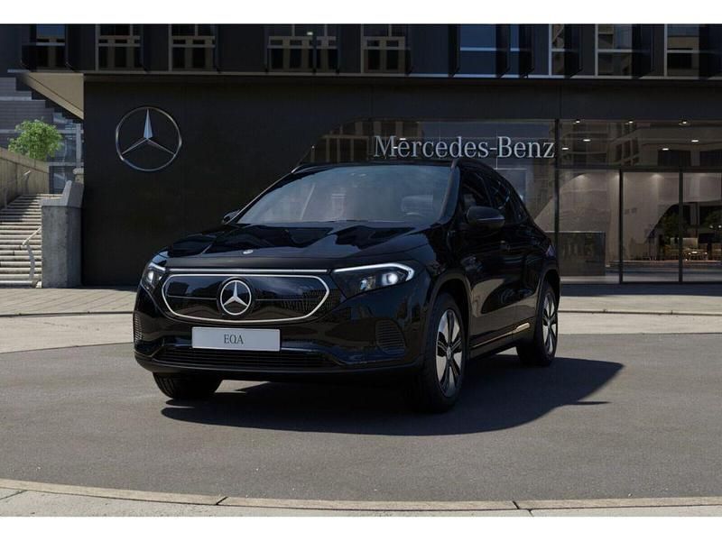 Schwarz unilack nachtschwarz Gebraucht 2022 Mercedes EQA250 SUV | 29.900 € (Fairer Preis) - Bild 1/4