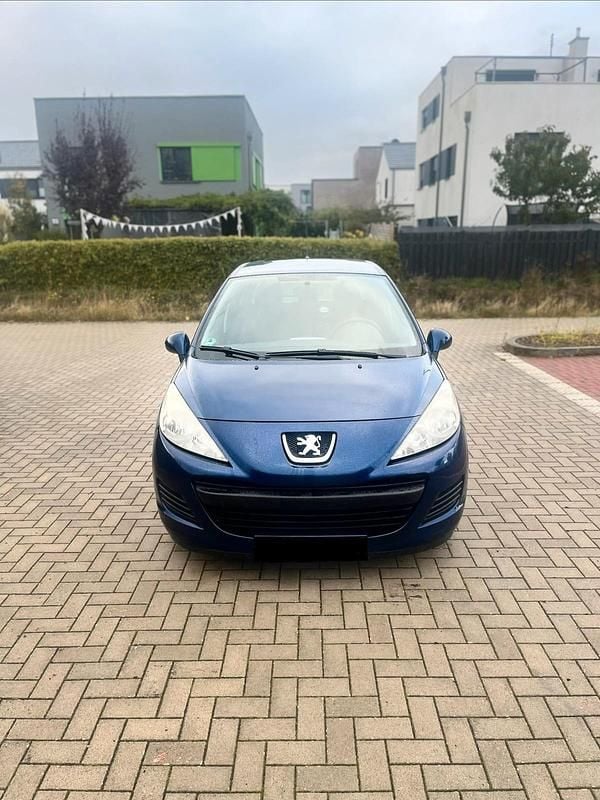 Blau Gebraucht 2010 Peugeot 207 Kleinwagen | 2.399 € (Guter Preis) - Bild 1/4