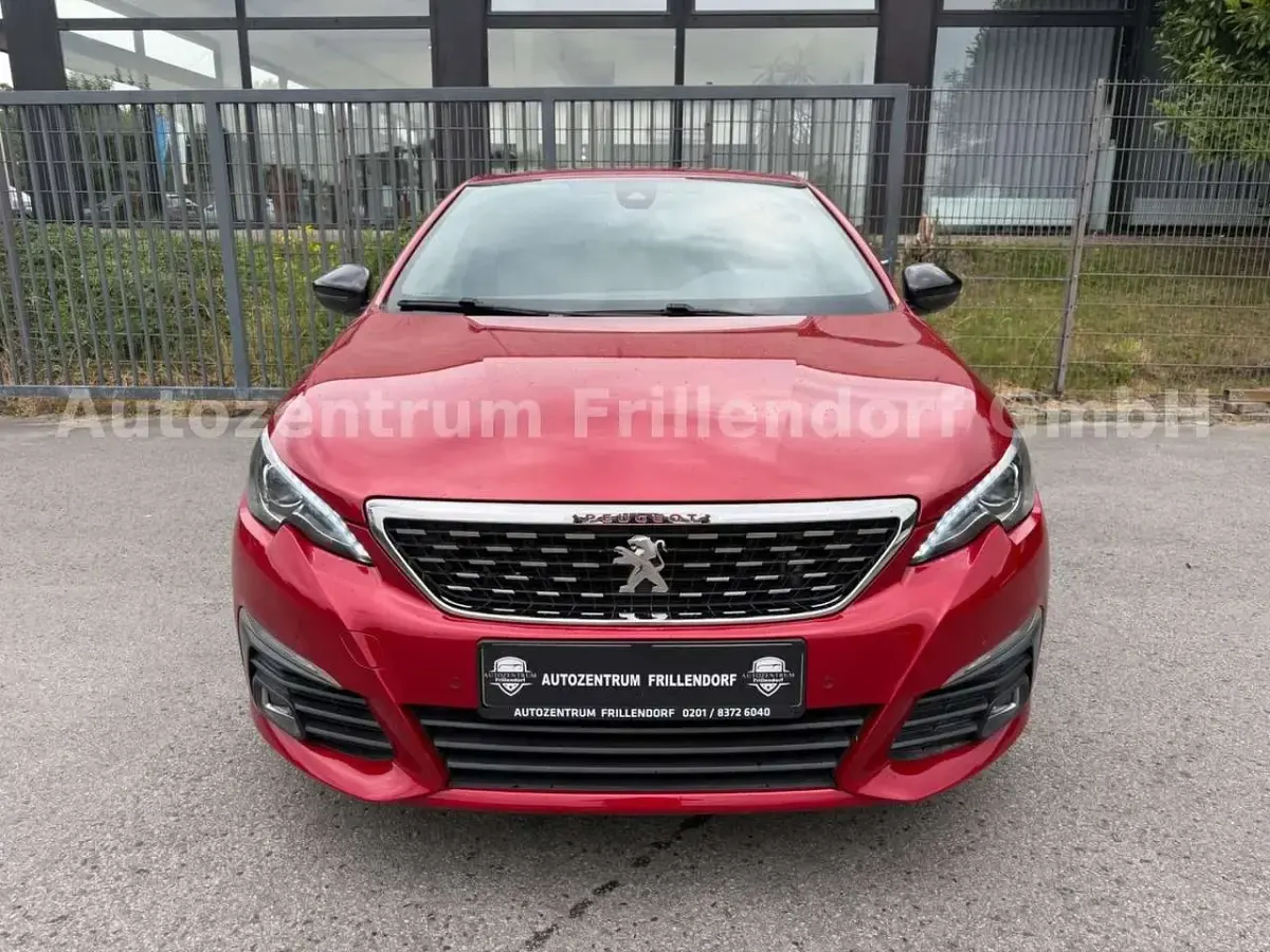 Gebraucht Peugeot 308 GT-line 131 PS (96 kW) 2018 Rot Limousine