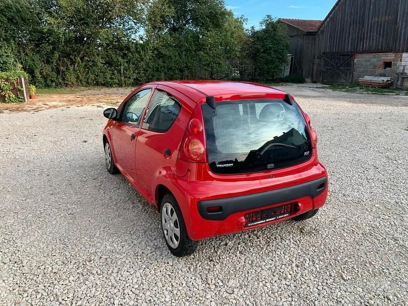 Rot Gebraucht 2009 Peugeot 107 Kleinwagen | 400 € (Superpreis) - Bild 1/4