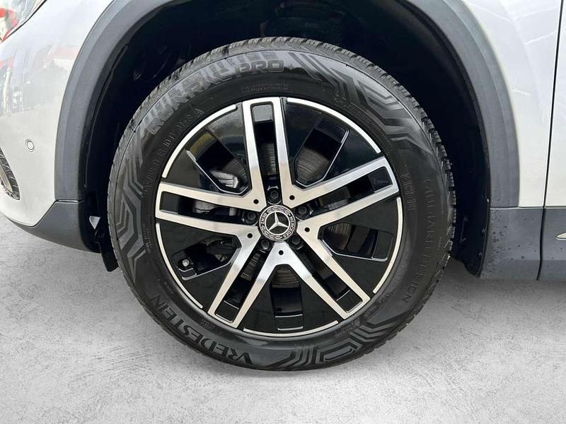 Gebraucht Mercedes GLA180 116 PS (85 kW) 2021 Iridiumsilber metallic SUV