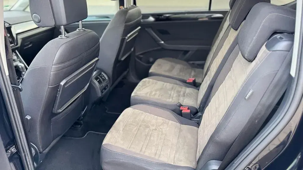 Gebraucht VW Touran 150 PS (110 kW) 2019 Schwarz Van / Kleinbus