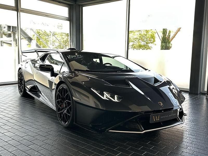 Grau Gebraucht 2024 Lamborghini Huracán | 346.850 € (Fairer Preis) - Bild 1/4