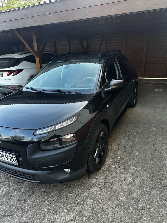 Schwarz Gebraucht 2015 Citroën C4 Cactus Shine Kleinwagen | 6.500 € (Fairer Preis) - Bild 1/4