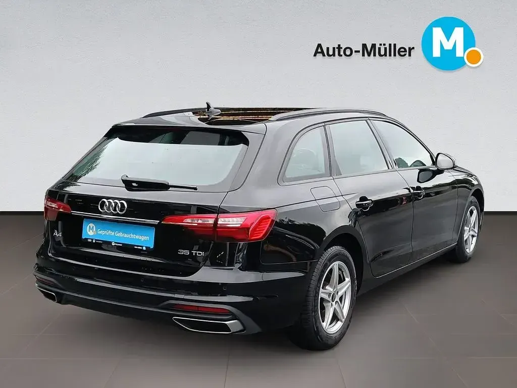 Gebraucht Audi A4 Sport 163 PS (119 kW) 2023 Schwarz Kombi