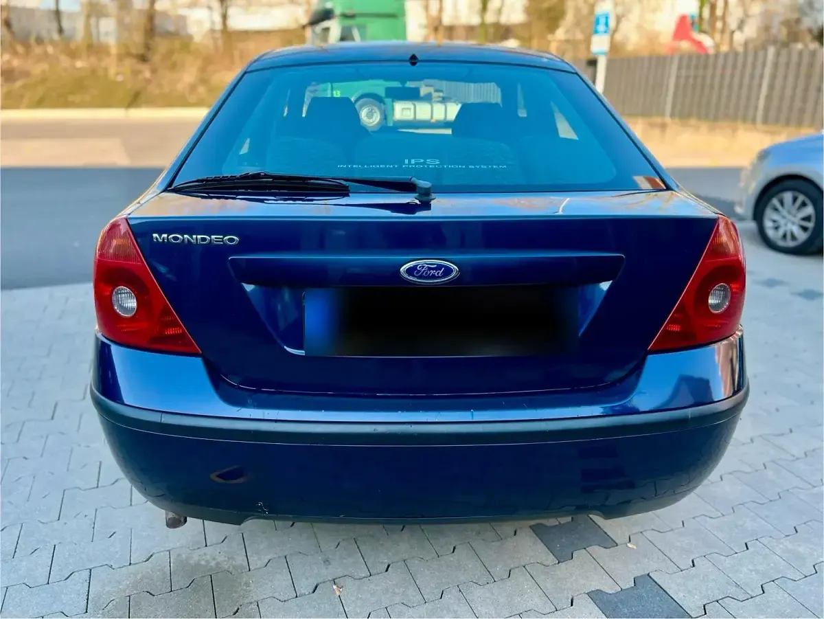 Gebraucht Ford Mondeo Ghia 145 PS (106 kW) 2002 Blau Limousine
