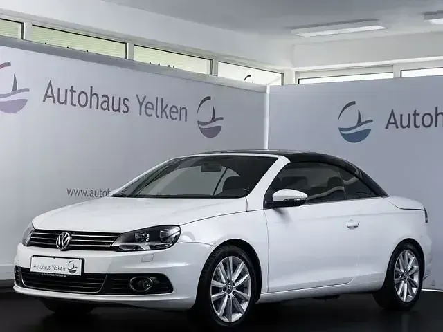 Usata VW Eos 160 CV (117 kW) 2012 Bianco Cabrio