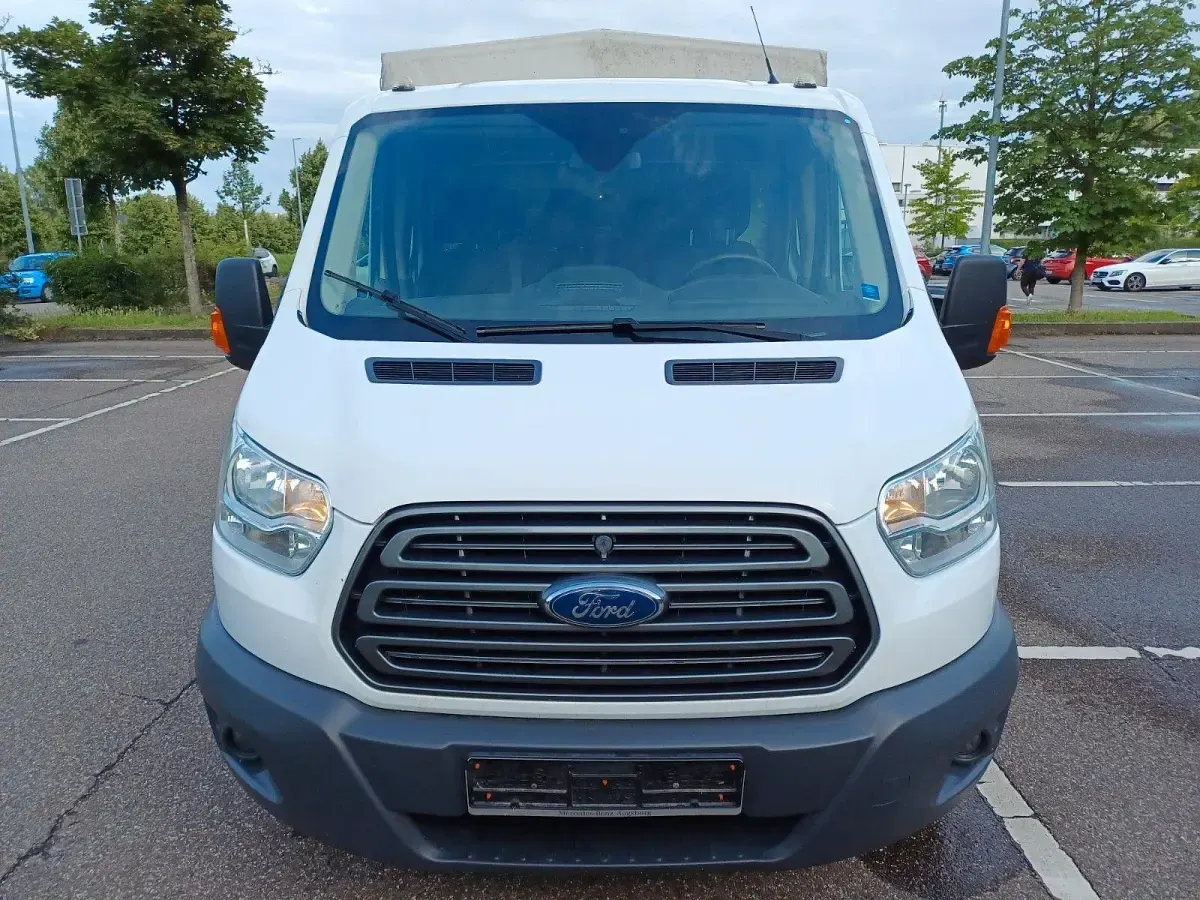 Używany Ford Transit 131 KM (96 kW) 2020 Biały Sedan/Limuzyna