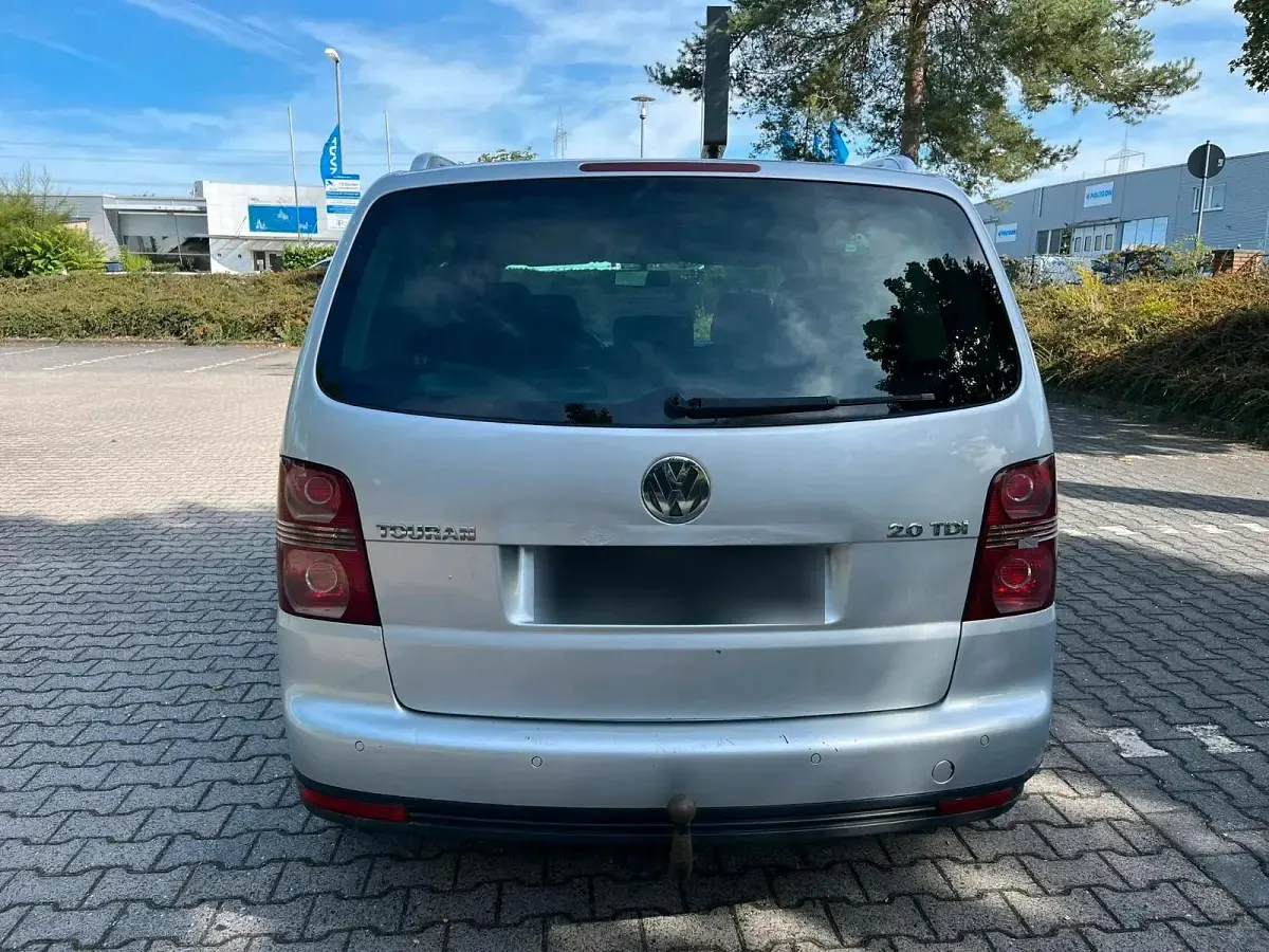 Gebraucht VW Touran 140 PS (102 kW) 2009 Silber Van / Kleinbus