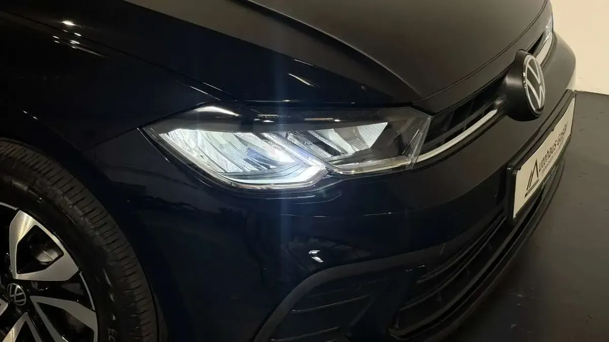 Gebraucht VW Polo Active 95 PS (69 kW) 2023 Schwarz Kleinwagen