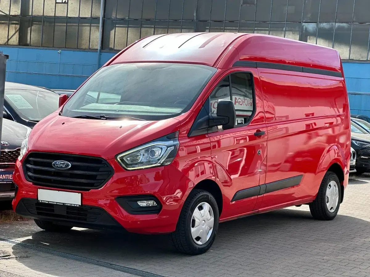 Second-hand Ford Transit Custom 131 CP (96 kW) 2020 Roșu Monovolum