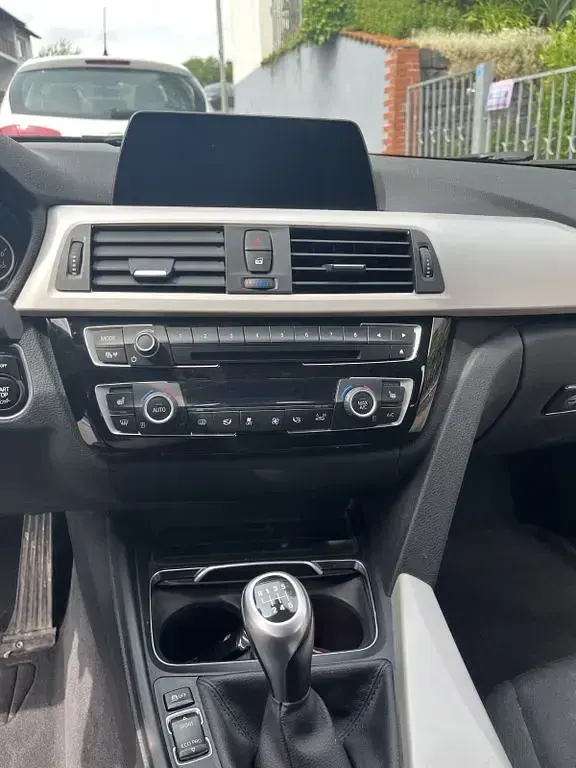Gebraucht BMW 318 Advantage 150 PS (110 kW) 2018 Schwarz Kombi