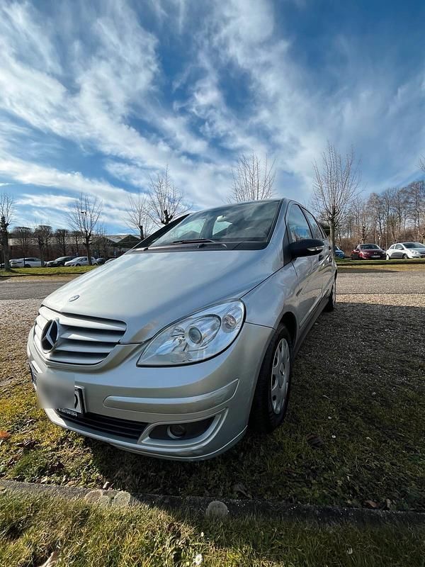 Silber Gebraucht 2006 Mercedes B170 Van / Kleinbus | 1.850 € (Superpreis) - Bild 1/4