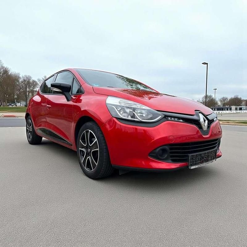 Rot Gebraucht 2014 Renault Clio IV Dynamique Kleinwagen | 7.400 € (Fairer Preis) - Bild 1/4