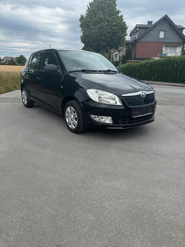 Schwarz Gebraucht 2014 Skoda Fabia Kleinwagen | 3.700 € (Superpreis) - Bild 1/4