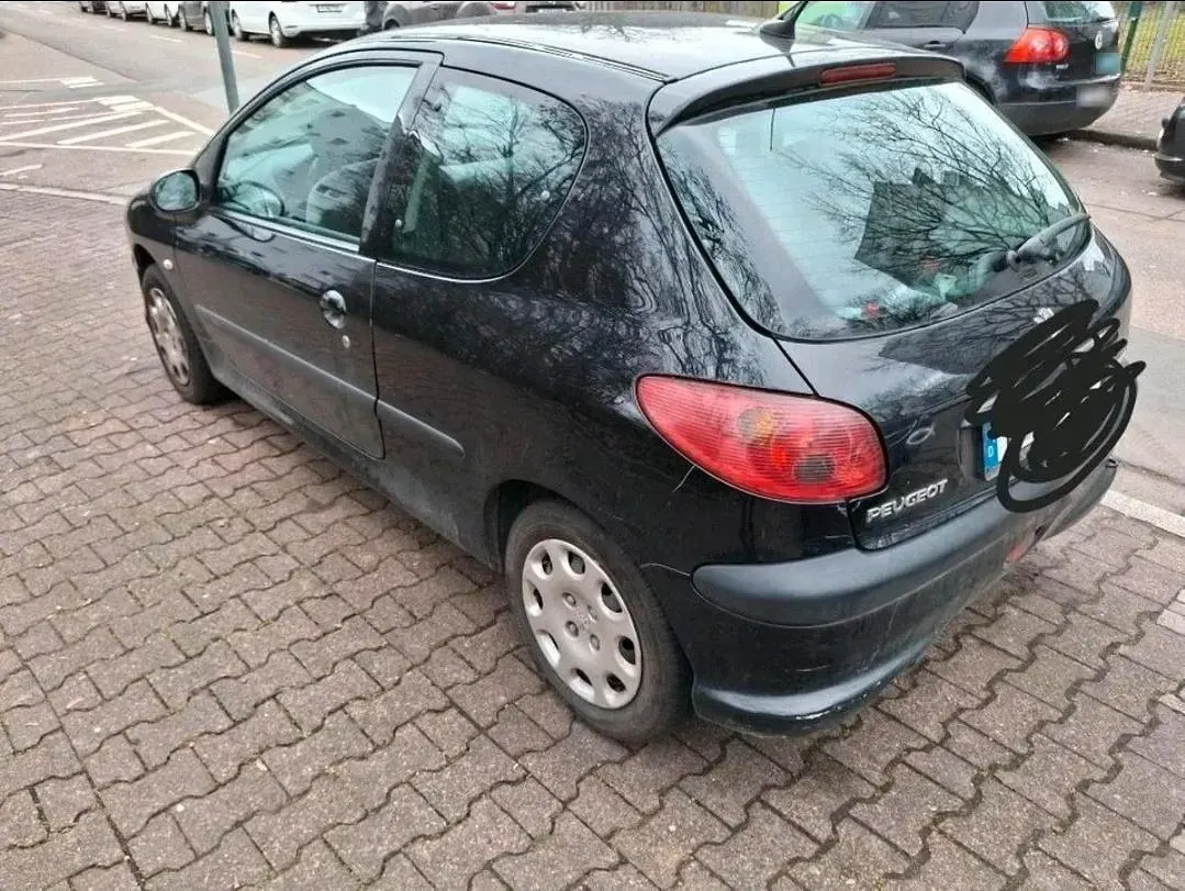 Gebraucht Peugeot 206 75 PS (55 kW) 2009 Schwarz Limousine