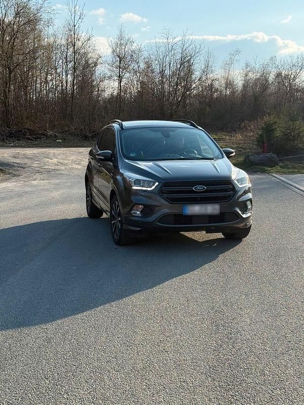 Gebraucht Ford Kuga ST-Line 150 PS (110 kW) 2017 Grau SUV
