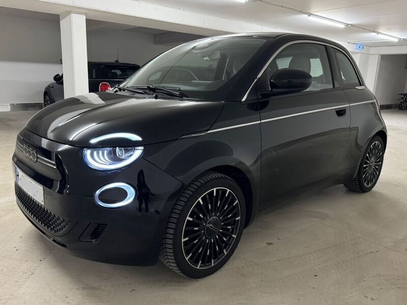 Schwarz Gebraucht 2022 Fiat 500e La Prima Limousine | 19.800 € (Fairer Preis) - Bild 1/4