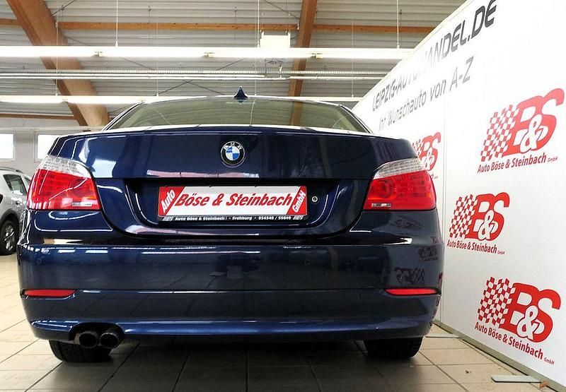 Gebraucht BMW 523 Advantage 190 PS (139 kW) 2009 Blau Limousine