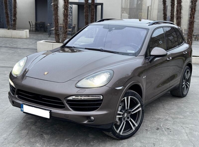 Braun Gebraucht 2013 Porsche Cayenne S SUV | 15.900 € - Bild 1/4