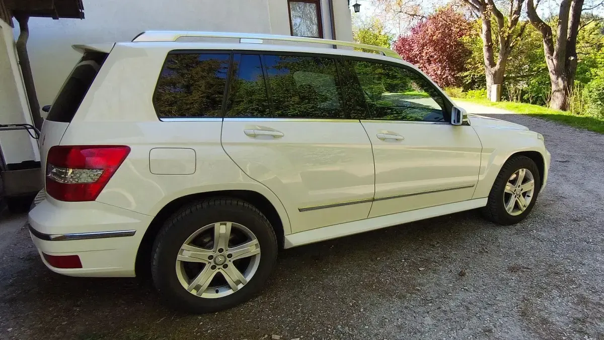 Gebraucht Mercedes GLK320 224 PS (164 kW) 2009 Weiß SUV