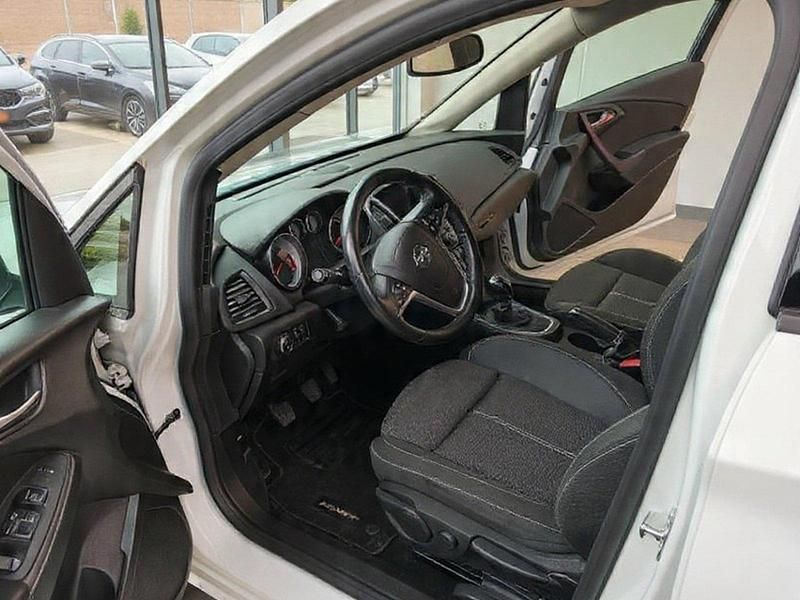 Gebraucht Opel Astra 136 PS (100 kW) 2015 Weiß Kombi