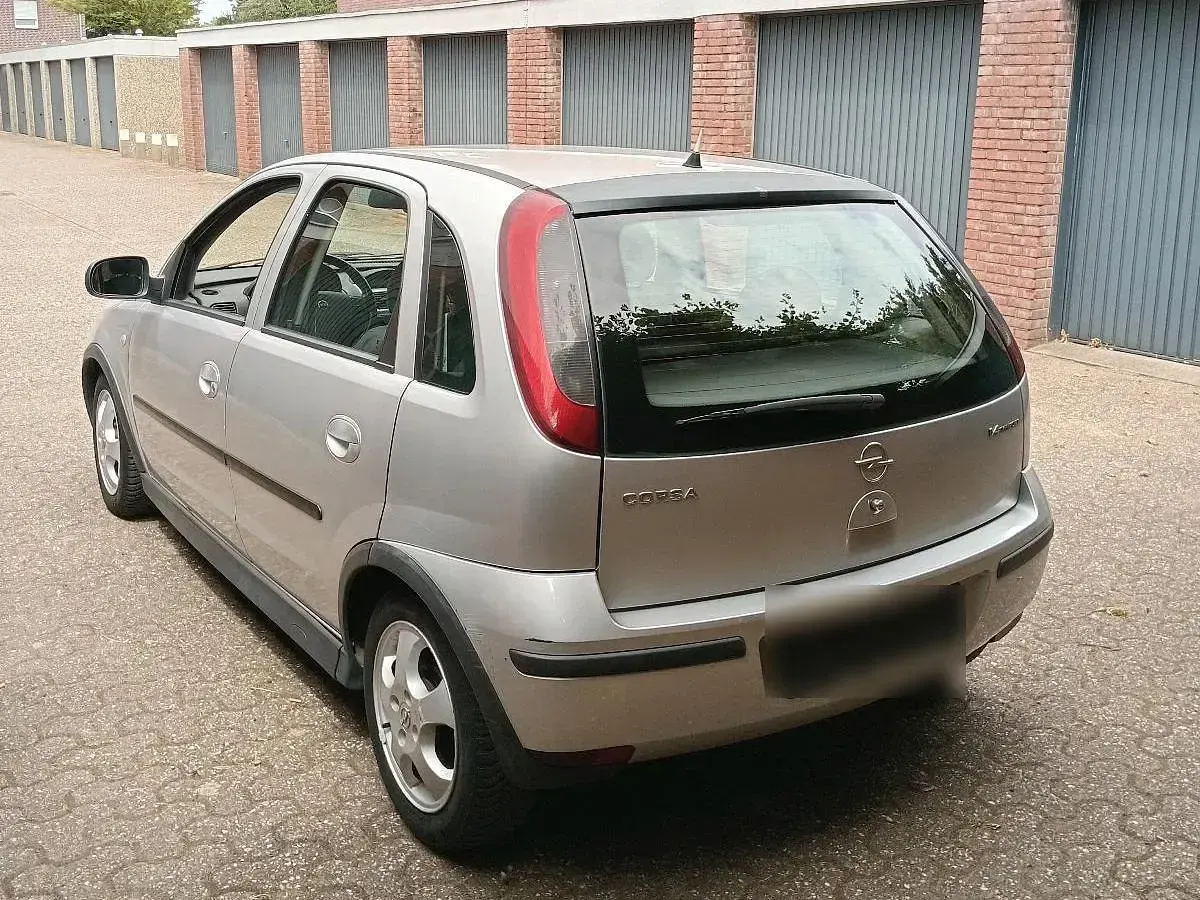 Gebraucht Opel Corsa 90 PS (66 kW) 2003 Silber Kleinwagen