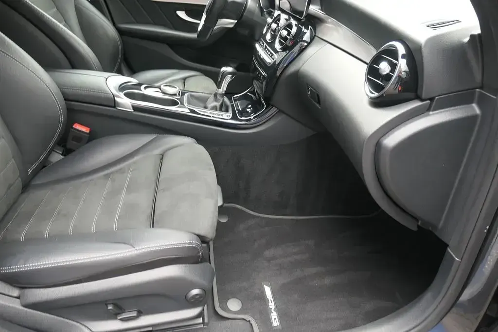 Gebraucht Mercedes C200 AMG line 160 PS (117 kW) 2021 Grau Limousine