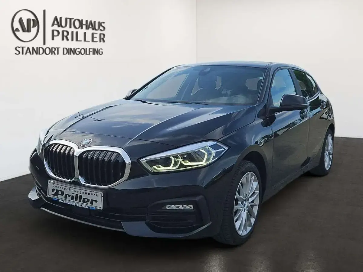 Gebraucht BMW 120 Advantage 190 PS (139 kW) 2022 Schwarz Kleinwagen