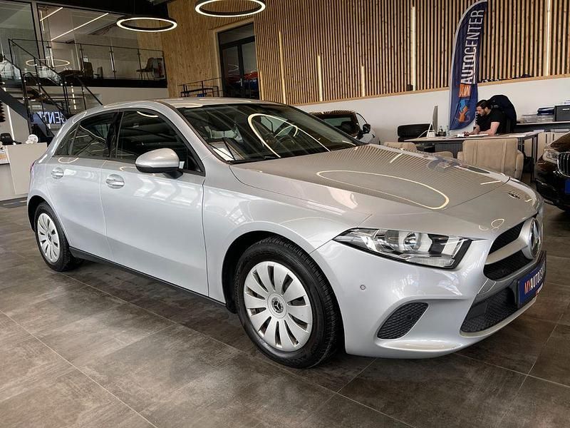 Gebraucht Mercedes A200 163 PS (119 kW) 2019 Silber Limousine