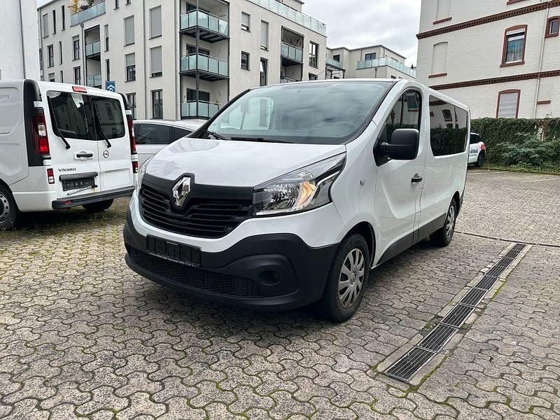 Weiß Gebraucht 2016 Renault Trafic Expression Van | 12.990 € (Fairer Preis) - Bild 1/4