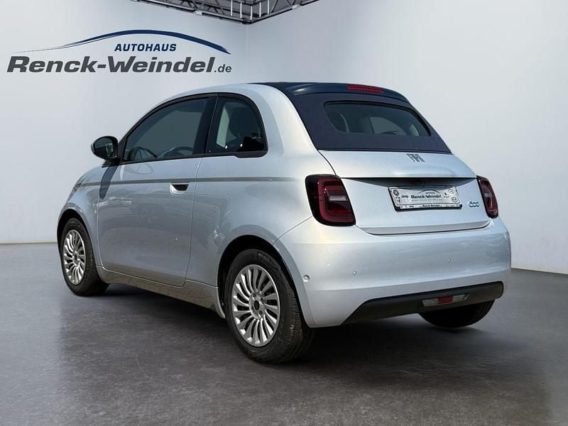 Neu Fiat 500e 69 kW (95 PS) 2025 Himmelblau (hellblau) Cabrio