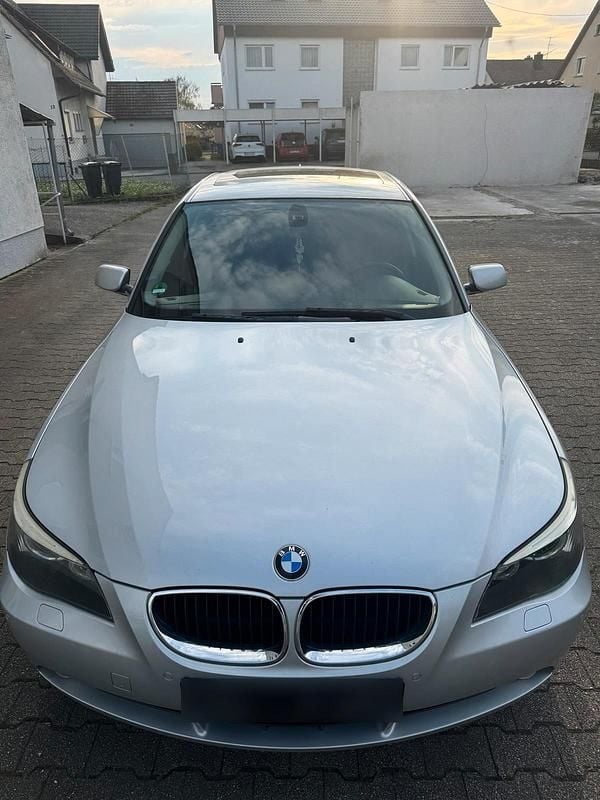 Second-hand BMW 520 177 CP (130 kW) 2004 Gri Berlinǎ