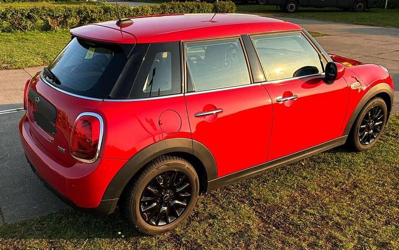 Second-hand Mini ONE 102 CP (75 kW) 2019 Roșu Hatchback