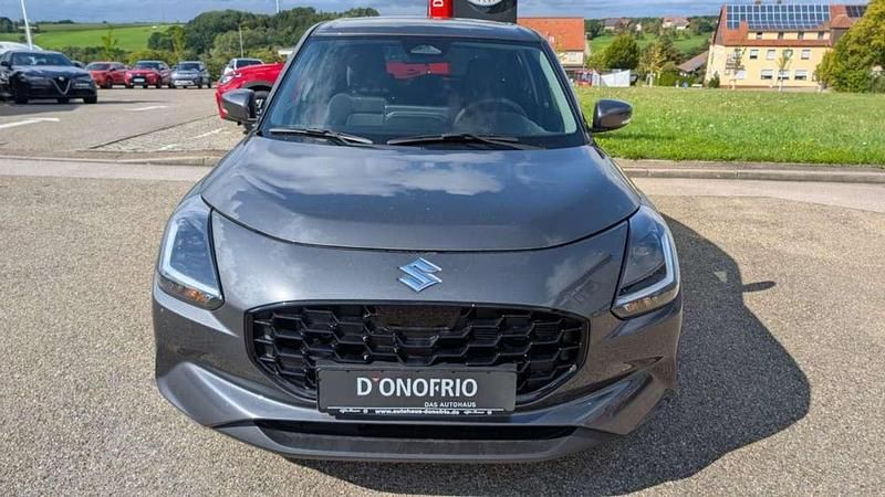 Neu Suzuki Swift Comfort+ 83 PS (61 kW) 2025 Mineral gray metallic Kleinwagen