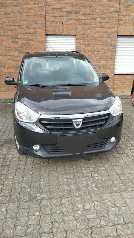 Schwarz Gebraucht 2013 Dacia Lodgy Lauréate Van / Kleinbus | 7.000 € (Fairer Preis) - Bild 1/4