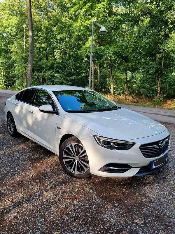 Gebraucht Opel Insignia Innovation 165 PS (121 kW) 2017 Weiß Limousine