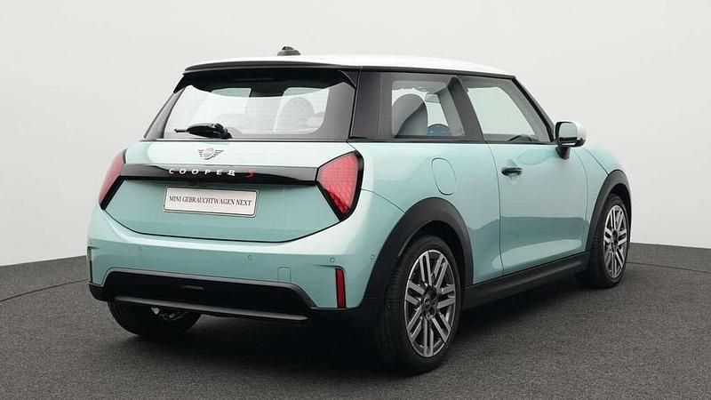 Gebraucht Mini Cooper S Classic 204 PS (150 kW) 2024 Grün Kleinwagen